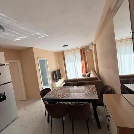 Brand New 3 Apartamento *